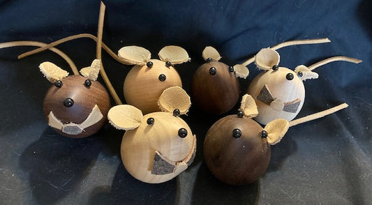 Wooden mouse